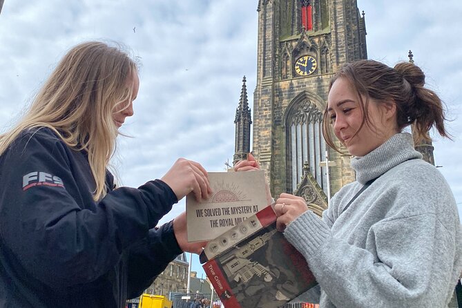 Edinburgh Self-Guided Murder Mystery Tour by the Royal Mile - The Challenge of the Package Collection Process