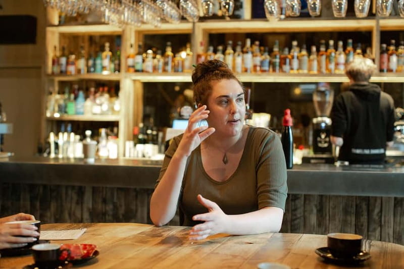 Edinburgh: small-group historic coffee tour - The Guide and Tour Logistics