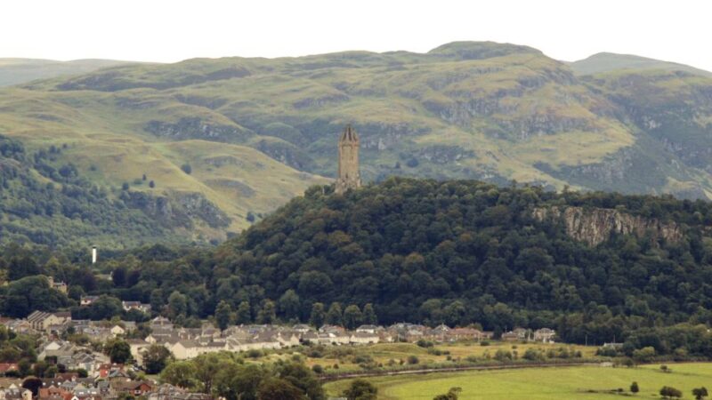 Edinburgh: Stirling, Whisky and St Andrews Tour in Spanish - Exploring the Medieval Charm of St Andrews