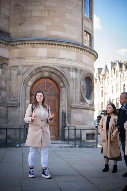Edinburgh: The Complete Guide to the Old and New - Discovering Edinburgh’s Civic and Royal Past at the City Chambers