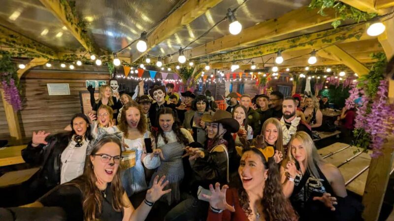 Edinburgh: The Original Pub Crawl 7 Bars 7 Shots & Discounts - Key Points