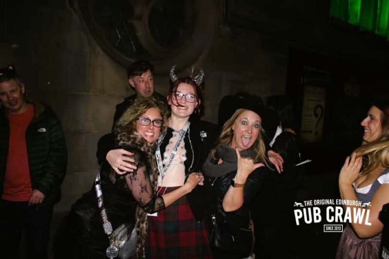 Edinburgh: The Original Pub Crawl 7 Bars 7 Shots & Discounts - Why This Pub Crawl Stands Out in Edinburgh