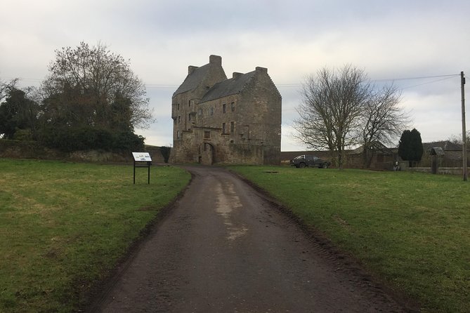 Edinburgh: The Outlander, Palaces & Jacobites Tour - Exploring Outlander Filming Locations around Edinburgh
