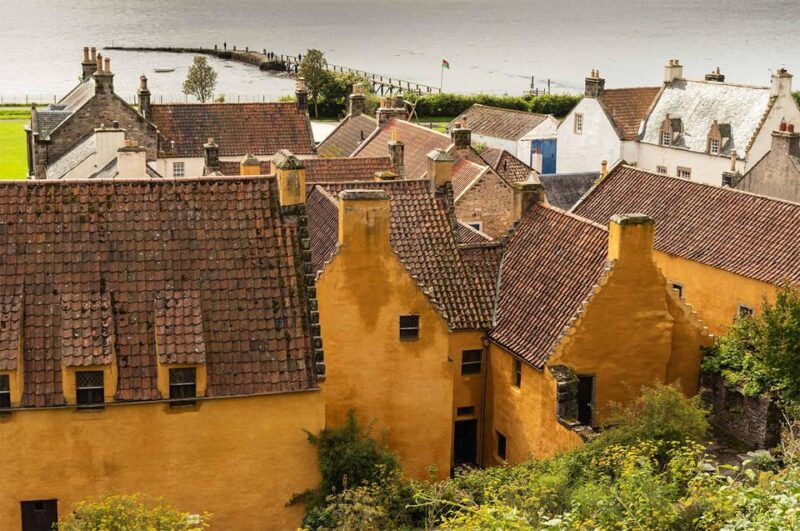 Edinburgh  Top Outlander Highlights Walking Tour - The Significance of Culross Palace in Outlander