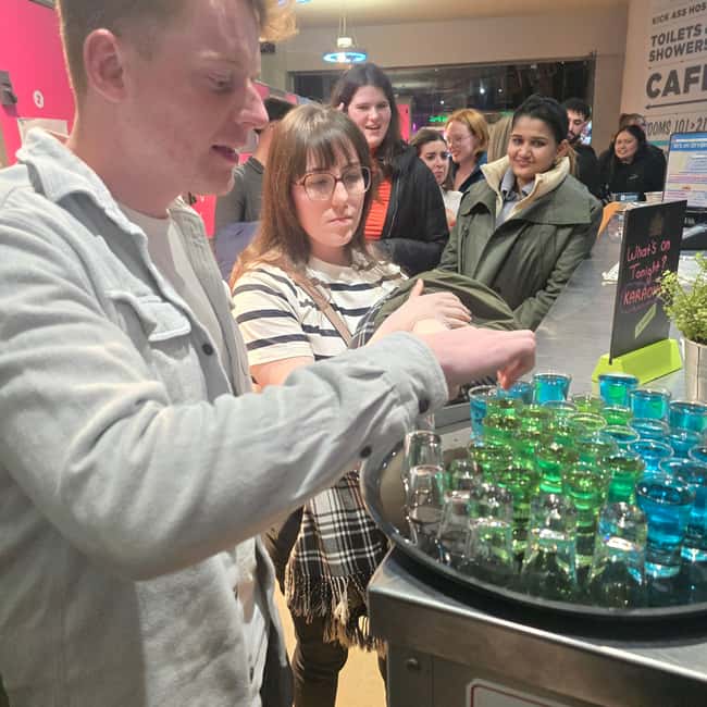 Edinburgh: Ultimate Pub Crawl Party with 7 Bars & 1 Club - Practical Tips for a Great Night