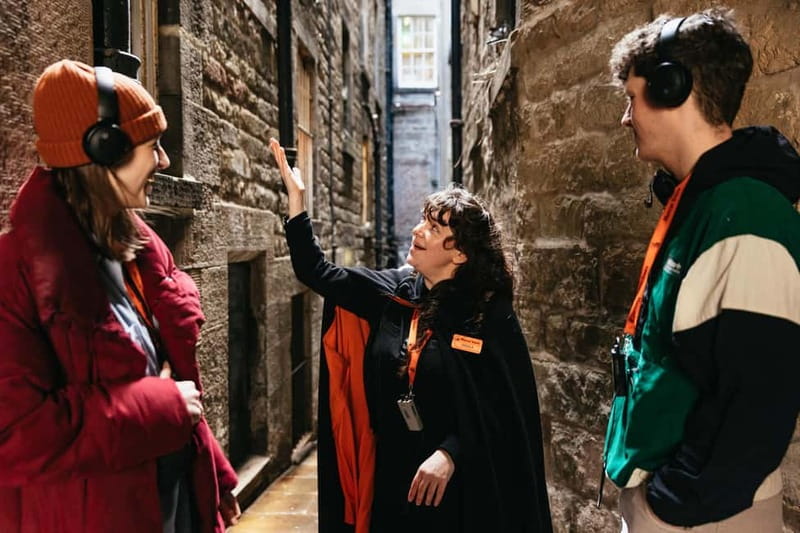 Edinburgh: Underground Vaults Evening Ghost Tour with Whisky - Descent into the Blair Street Underground Vaults