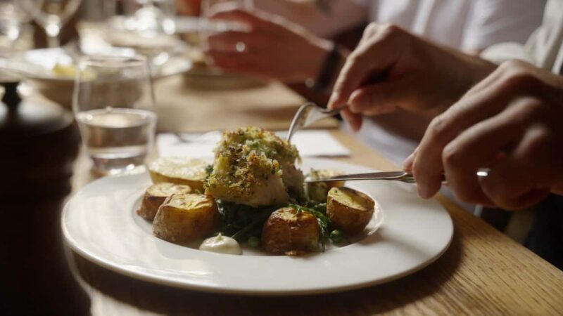 Edinburgh: VIP Food Tour in a Hidden, Traditional Restaurant - The Experience in a Traditional Edinburgh Setting