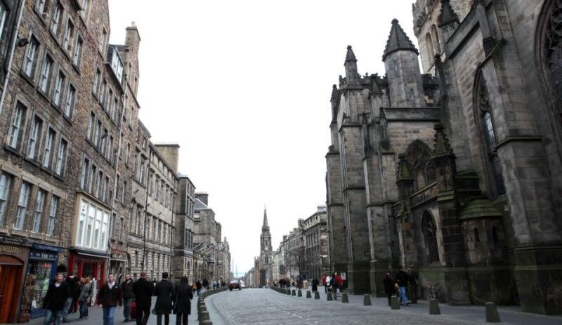 Edinburgh: Witches, Trials, and Truth Small-Group Tour - Uncovering the Truth Behind Scottish Witch Trials