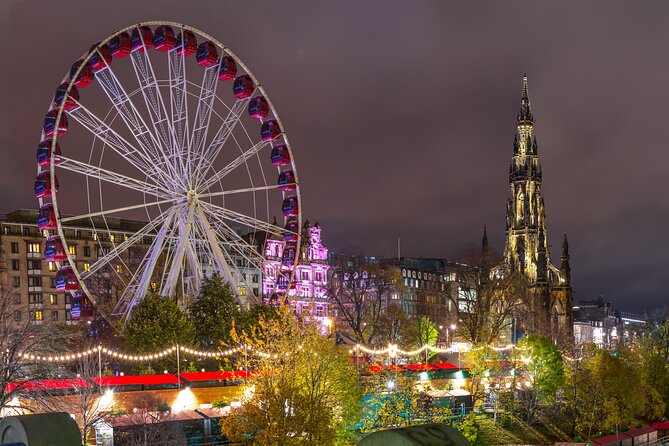 Edinburgh's Christmas Lights and festive Black Taxi Tour - Discover Edinburghs Holiday Lights in Style with a Private Black Taxi Tour