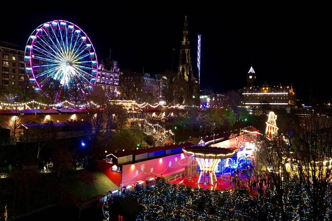 Edinburgh's Christmas Lights and festive Black Taxi Tour - Stops for Photos and Mulled Wine