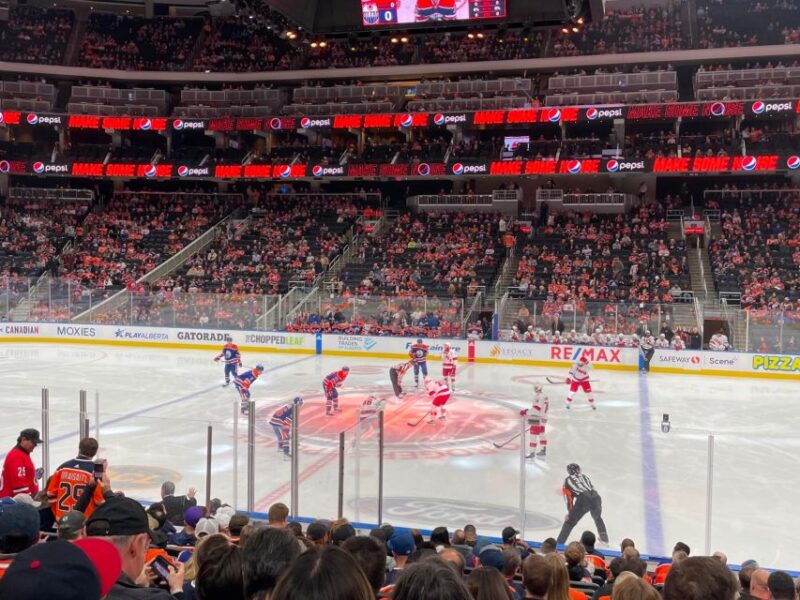 Edmonton: Edmonton Oilers Ice Hockey Game Ticket - The Atmosphere at Rogers Place During a Game