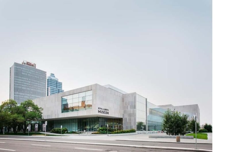 Edmonton: Museums and Muttart Conservatory Tour - Seamless Logistics and Comfortable Pacing