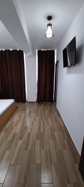 Eforie Nord: Blue Sky Hotel Accommodation with Breakfast - Location and Ease of Access in Eforie Nord