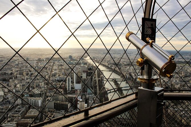 Eiffel Tower Access to 2nd Floor & Summit with Host by Lift - Accessibility and Limitations for Visitors