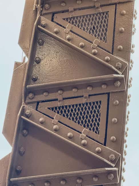 Eiffel Tower Dedicated Reserved Access Top or 2nd by lift - Physical Accessibility and Suitability