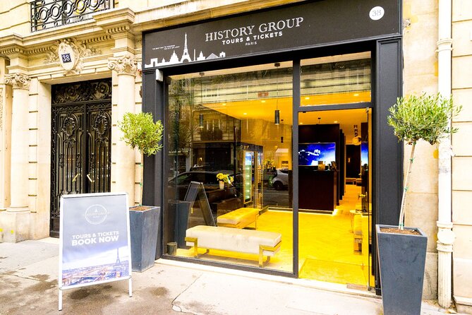 Eiffel Tower Guided Access to 2nd Floor with Summit Option - Practical Tips: Arriving, Security, and Crowds