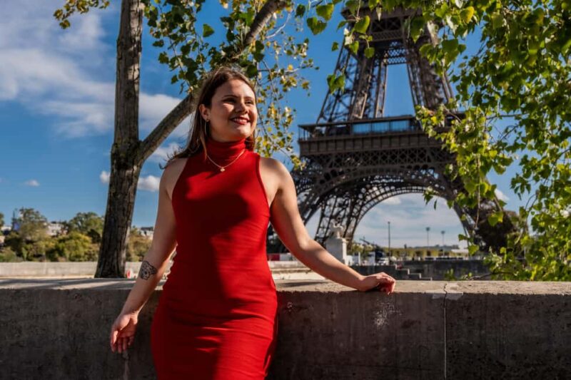 Eiffel Tower Photos: Capture Iconic Memories in Paris - The 15-Minute Eiffel Tower Photo Stop