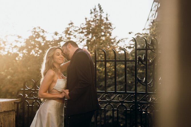 Eiffel Tower Private Photoshoot With a Professional Photographer - Best Times to Capture the Eiffel Tower in Perfect Light