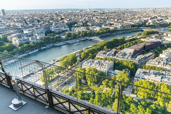 Eiffel Tower with 2nd Floor Access & Trocadero Gardens Tour - Additional Costs and Tour Limitations