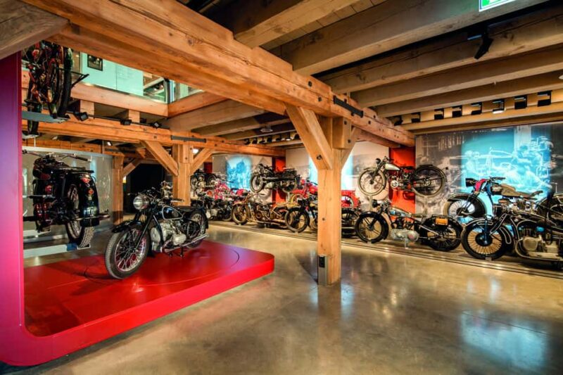 Einbeck: Ticket for the PS.SPEICHER Classic Car and Adventure Museum - Comparing PS.SPEICHER to Other Car Museums