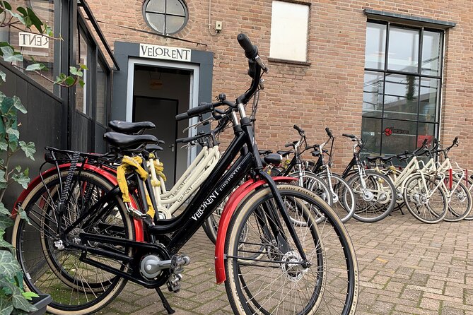 Eindhoven: Guided bicycle tour of the Highlights of Eindhoven - Art and Culture at Van Abbemuseum and Kazerne Hotel