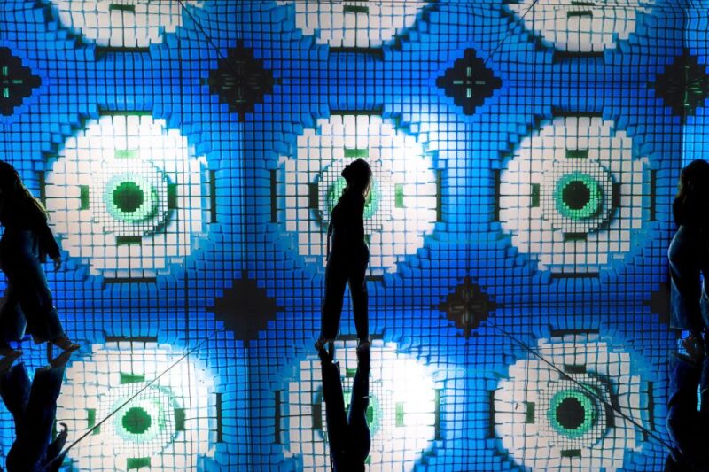 Eindhoven: Motion Experience Light Art Playground Ticket - The Large Ball Pit: A Playful Break in the Light World