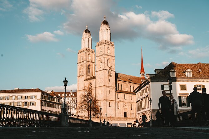 Einstein in Zurich: Walk in Time Exploration Game and Tour - Learning About Einstein and Zurich’s History