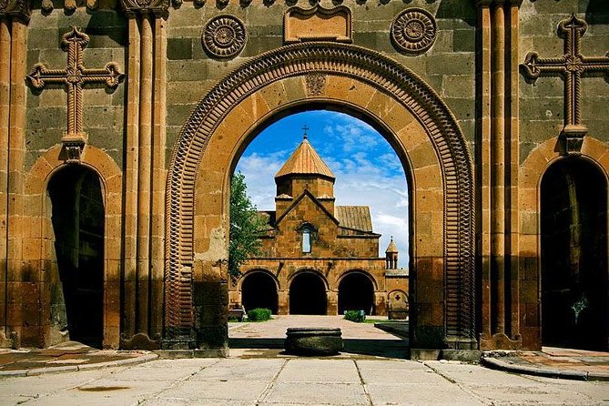 Ejmiadzin (St.Ripsime,St.Gayane,Cathedral,Zvartnots - Key Points