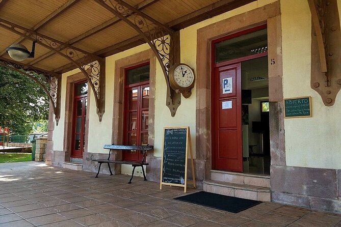 El Castillo Caves and Paleotithic Art- small groups - The Guide’s Role and Translations