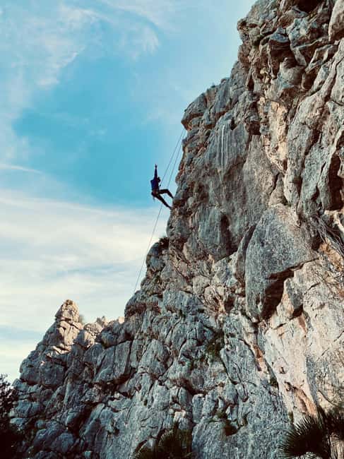El Chorro: Climbing initiation near Caminito del Rey - The 2.5-Hour Climbing Class in El Chorro