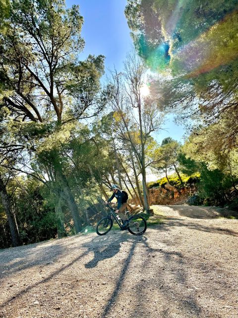 El Chorro: Hike" Caminito del Rey " + E-bike guided tour 2h - Who Will Appreciate This Tour Most