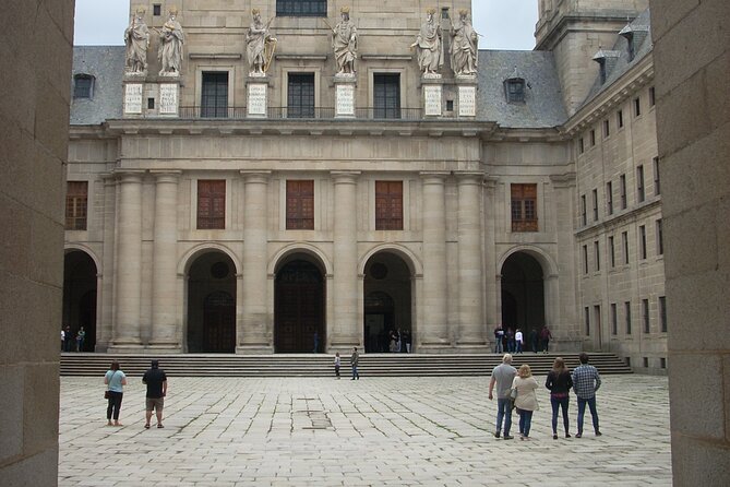 El Escorial and Valley of the Fallen Half Day Trip from Madrid - Visiting the Royal Monastery of El Escorial: A Renaissance Marvel