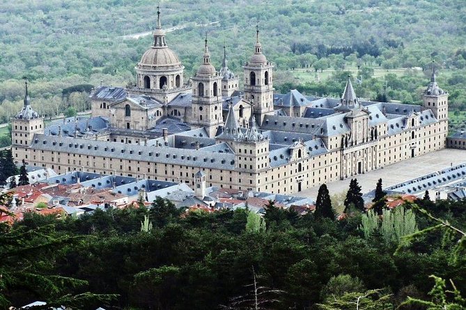 El Escorial and Valley of the Fallen Private Tour - Considerations and Tips for Participants