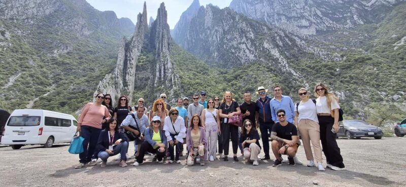 El mejor tour a Grutas de Garcia + Teleférico + Tickets - The Experience of the Guide and Tour Pacing