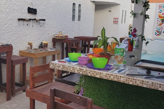 Elaboration of tortillas by hand following the Mexican tradition - Location and Meeting Details in Cancun
