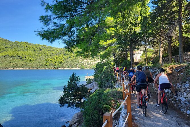 Elafiti Islands Sea kayaking: Full-Day Bike and Kayak tour on Lopud and ipan - The Guided Experience and Personal Touch