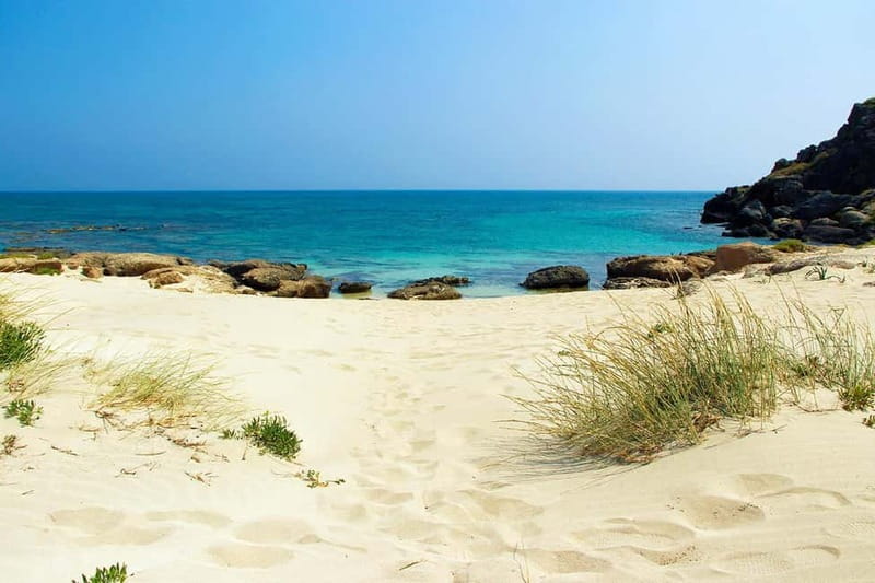 Elafonisi Bay - PINK COLOR SAND BEACH - The Unique Features of the Pink Sand Beach