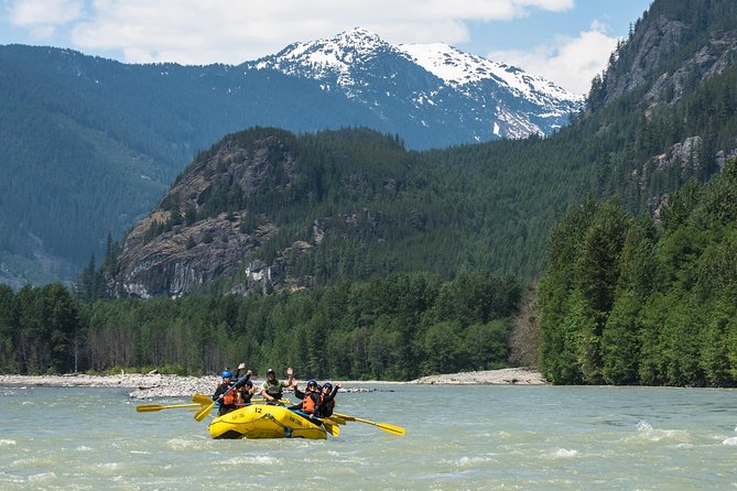 Elaho Whitewater Experience - The Elaho River: An Unspoiled Wilderness Setting