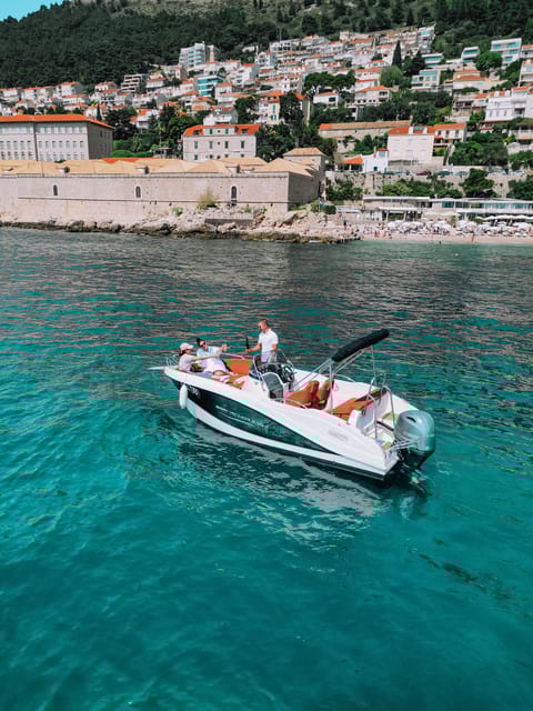 Elaphite Islands: Private boat tour (Barracuda 545) - Logistics and Comfort on the Barracuda 545