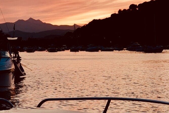 Elba Island - Aperitif on the boat at sunset - private - The Scenic Stops: Coveted Beaches and Quiet Pools