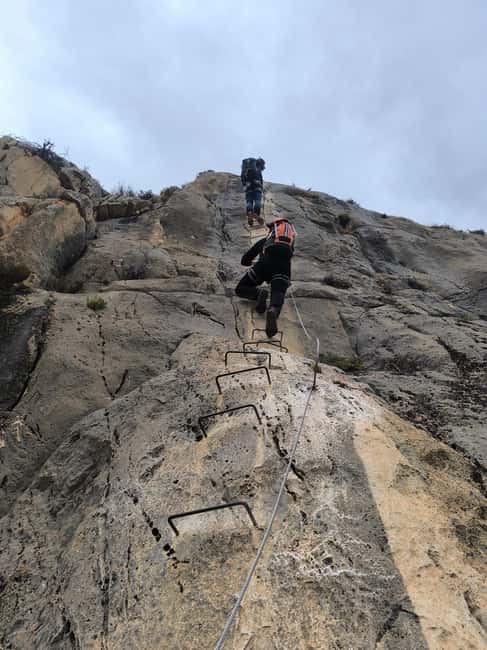 Elda: El Bolón via ferrata with zipline and abseiling - El Bolón via ferrata with zipline and abseiling in Valencia, Spain