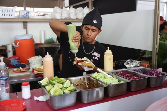 Electric Bike Food Tour in Oaxaca - Guide Expertise and Guest Experience