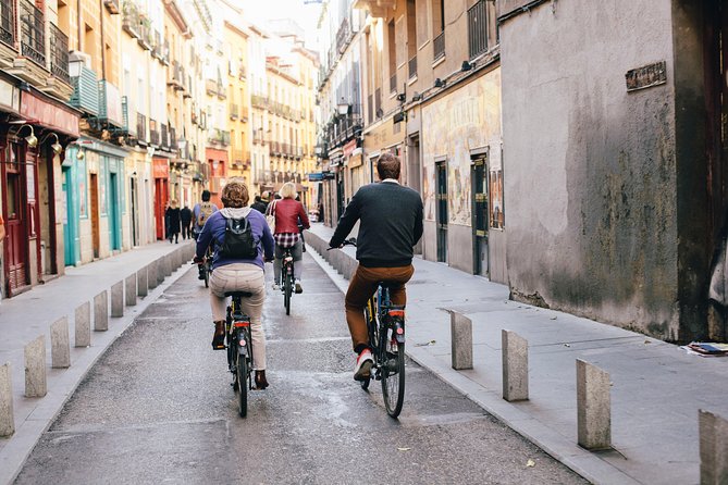 Electric Bike Rental with Phone Holder and Self Guided Tour - Practical Details: Booking, Cancellation, and Group Size