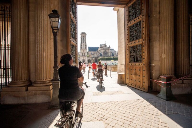 Electric Bike Tour of Paris Hidden Gems - The Route: Off-the-Beaten-Path with Iconic Landmarks
