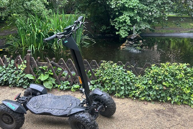 Electric Guided tours in Prague - Crossing the Historic Charles Bridge