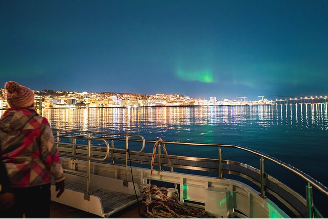 Electric Northern Lights Cruise - The Experience of Waiting Indoors and Outdoors