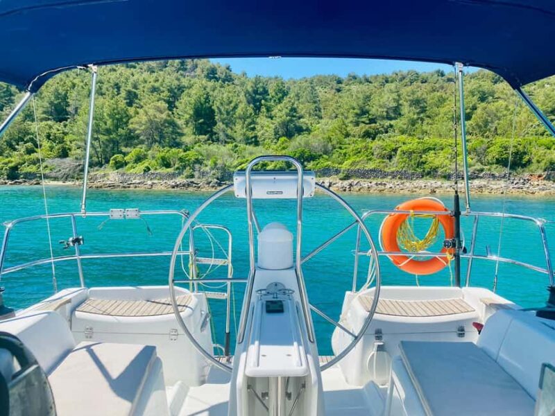 Elegant Day-Sailing Tour-Lunch&Drinks included - Lunch and Drinks on Board