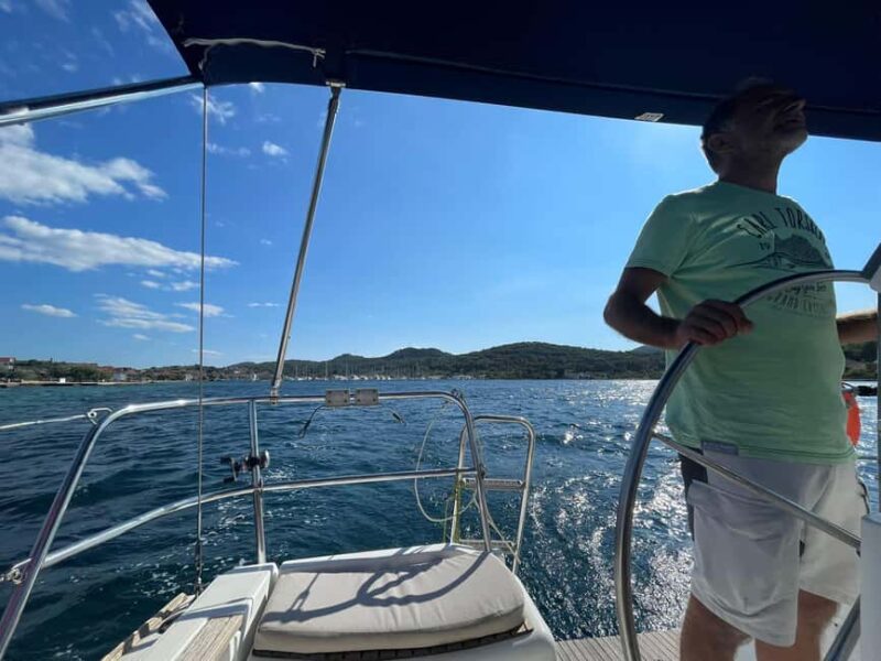 Elegant Day-Sailing Tour-Lunch&Drinks included - Who Will Love This Sailing Adventure?