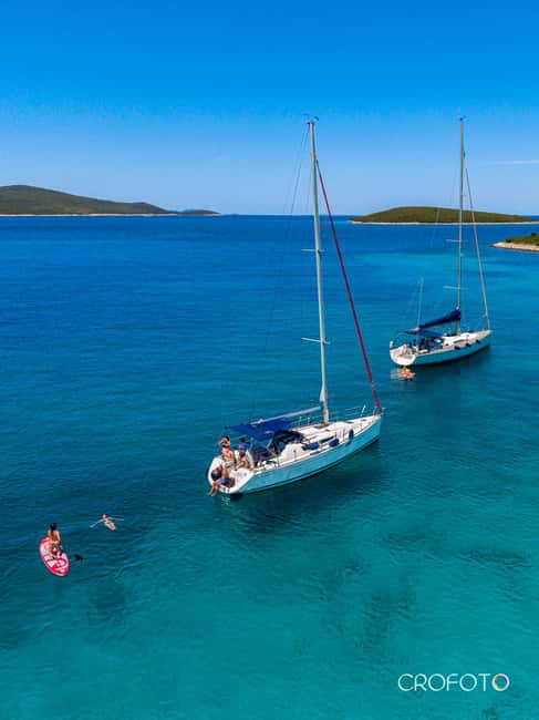 Elegant Yacht Sailing-Half-Day of Pure Bliss - Key Points