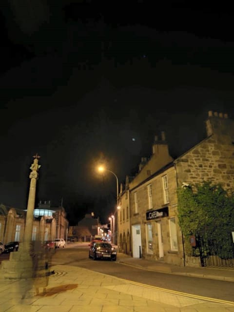 Elgin: High Street Graveyard Walking Tour - Why Choose This Tour in Elgin?